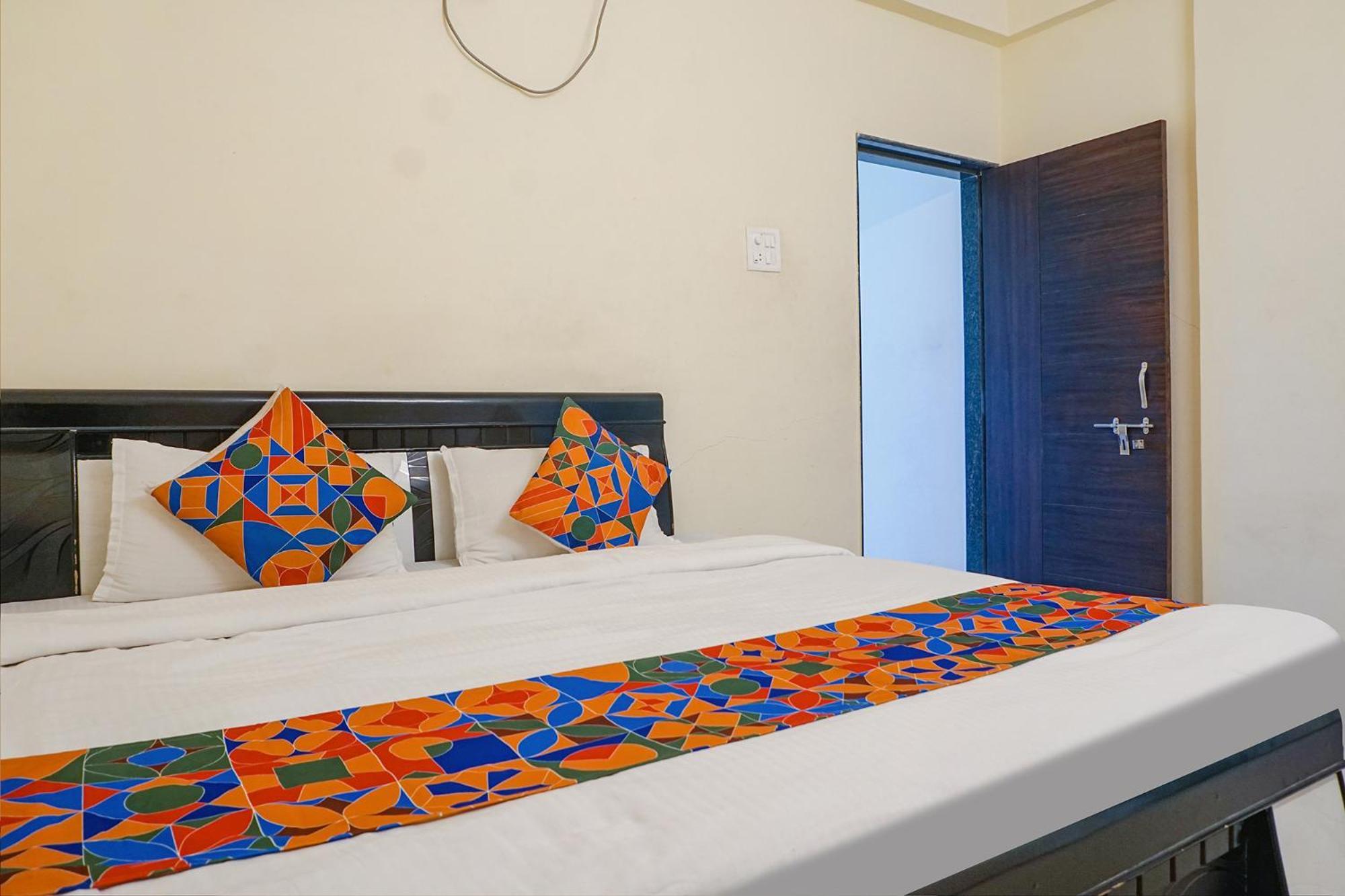 Fabexpress Vaishnav Inn Talegaon Dabhade Экстерьер фото