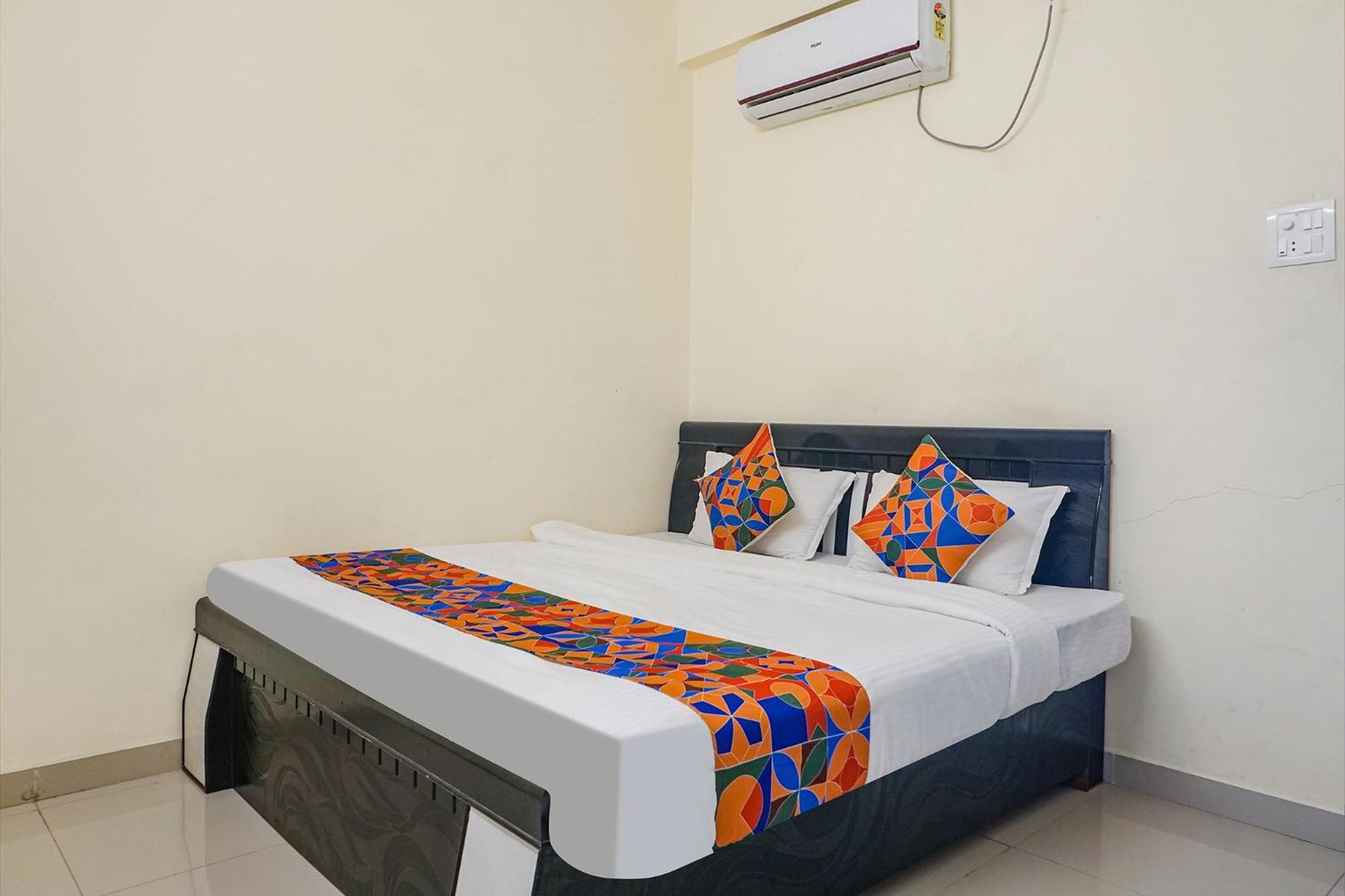 Fabexpress Vaishnav Inn Talegaon Dabhade Экстерьер фото